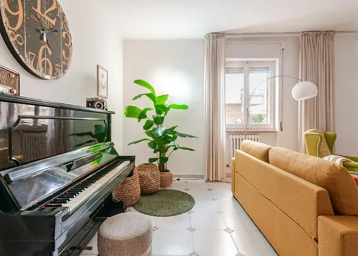 All'ombra Del Centro Storico Di *